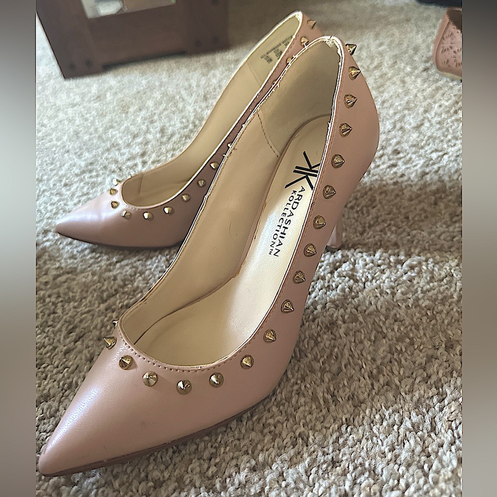 Kardashian Kollection Pumps